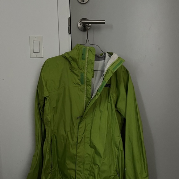 Patagonia Raincoat - Picture 3 of 6